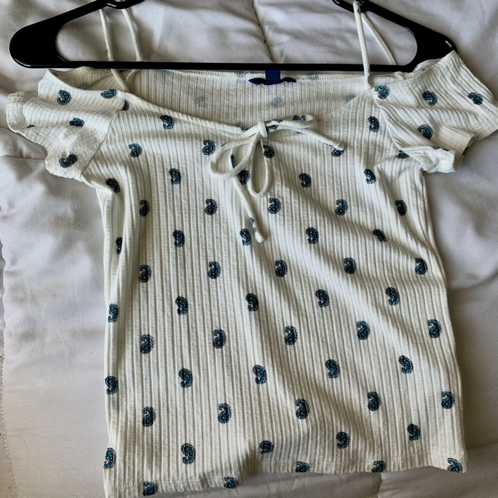 Aeropostale Off the shoulder Crop Too